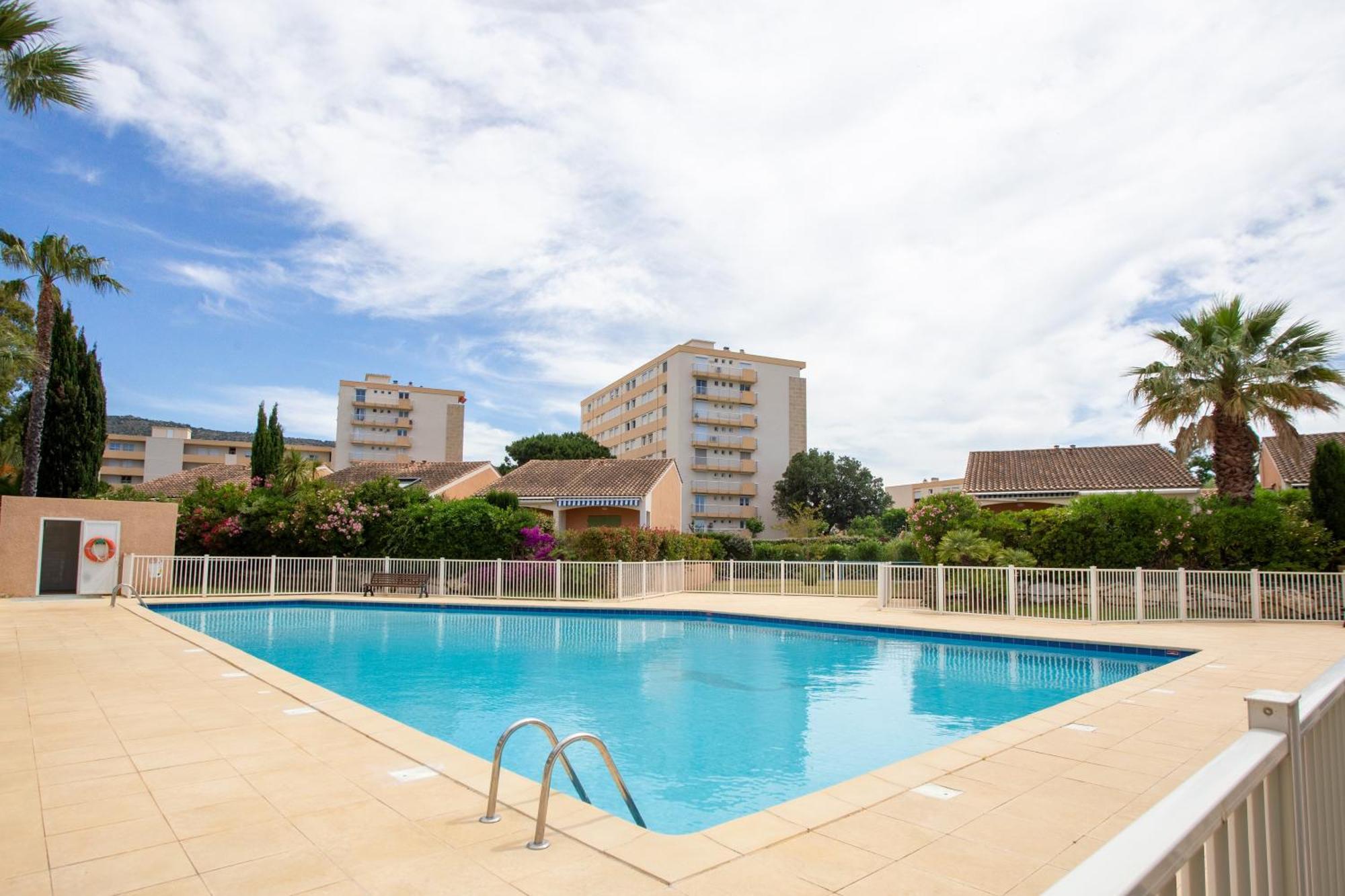 Lou Estrella - Appt 4P Avec Piscine Proche Plage Le Lavandou Extérieur photo